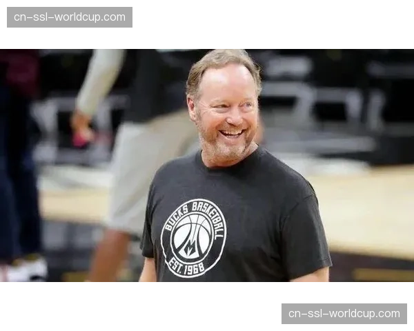 里弗斯执教雄鹿三个赛季战绩97胜103负，期间两次止步季后赛首轮